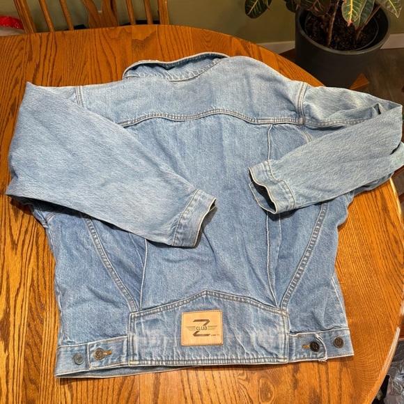 Club Z Vintage Denim Jean Jacket Size Medium - Picture 4 of 4